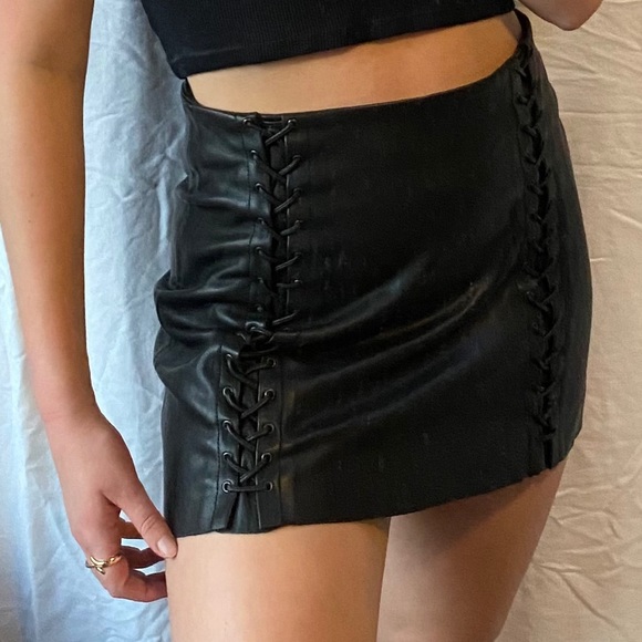 ✨zara leather skirt✨ - Picture 3 of 4